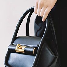 BCBG 單肩荷葉印花洋裝 歷史價格詳細信息