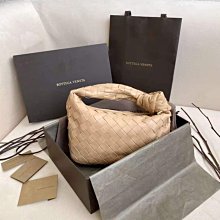 BV BOTTEGA VENETA Brick Cassette 小羊皮大格編織肩背腋下包(黑色) 歷史價格詳細信息
