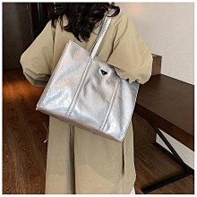 韓版百搭亮時尚面單肩包女小眾設計包包2023新款手提包橫款斜跨包 歷史價格詳細信息