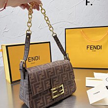 外貿芬迪 微爺同款網紅vintage復古老花F帆布枕頭包 潮人們背的最多的包包 牛皮版本『魅足時尚』 歷史價格詳細信息