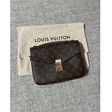 LV· 路易威登 郵差包 爆款到不能更爆的郵差包專櫃面料 非常高級 搭配lv專屬里襯 歷史價格詳細信息