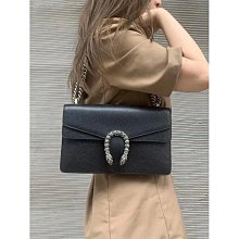 二手 現貨GUCCI Marmont 迷你黑色V紋金鍊鑰匙釦斜背包手拿包 XC8611 super mini 476433 歷史價格詳細信息