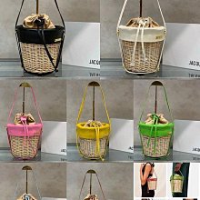 Jacquemus漁夫帽必入 百搭色系，旅行外出必備 可調節大小  夏季漁夫帽又悄悄登場了 歷史價格詳細信息