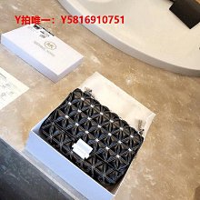 MICHAEL KORS Sloan 菱格紋皮革撞色斜背包-小/黑白(展示品) 歷史價格詳細信息