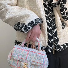 爆隱藏嵌入式天花拉線幕家用電動遙控升降投影幕布抗光4K投影布幕 歷史價格詳細信息