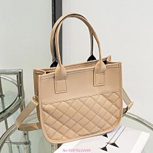 女生包包 純色斜挎相機包 2023新款時尚簡約波浪紋愛心繡花單肩包 斜背包 歷史價格詳細信息