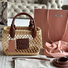 『瑤瑤代購』Miumiu小方包 最新款 頂級貨 原單大牌 時尚百搭Hobo腋下包真皮麻將包單肩斜挎包潮包42HJ441 歷史價格詳細信息