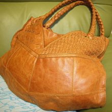 BOTTEGA VENETA BV Intrecciato 小羊皮編織翻蓋錢包/斜背包(深藍色) 歷史價格詳細信息