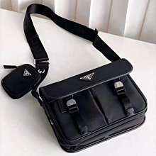 熱銷新款 P 防水尼龍Hobo雲朵包 超輕便簡約腋下包 降落傘布手提包 鏈條包斜背包  長24*高16*寬7cm 明星大牌同款服裝包包 歷史價格詳細信息