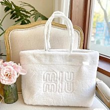 【熱銷】新款Miu*亮片走秀款單肩包斜背包 洋氣純皮手拎包手拿包 又閃又亮.又百搭 配禮盒 歷史價格詳細信息