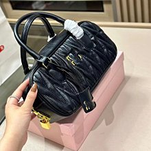 【熱銷】新款Miu*亮片走秀款單肩包斜背包 洋氣純皮手拎包手拿包 又閃又亮.又百搭 配禮盒 歷史價格詳細信息