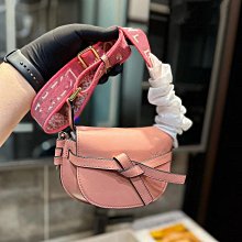 熱銷新款 LOEW*  經典標誌鏤空胸針  簡約大氣 優雅不凡明星大牌同款首飾潮品妖精 歷史價格詳細信息