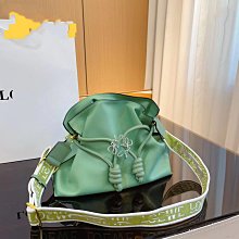 熱銷新款 LOEW*  經典標誌鏤空胸針  簡約大氣 優雅不凡明星大牌同款首飾潮品妖精 歷史價格詳細信息