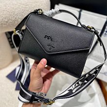 2024新款Prad普拉d 女包Panier黑色三角徽標經典水桶包單肩斜挎手提包熱銷 明星大牌同款 歷史價格詳細信息