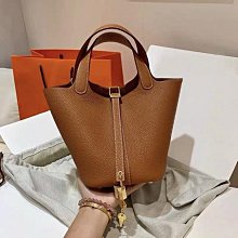 【熱銷】新款枕頭包 潮流手提包單肩包斜挎包 洋氣包包 百搭款 牛皮版本 折疊禮盒 歷史價格詳細信息