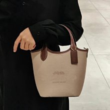 2024新款菜籃子帆布拼接平紋真牛皮口袋包手提手拎女包水桶包休閑熱銷 明星大牌同款包包 歷史價格詳細信息