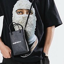 歐美復古托特巴黎鉚釘機車包ins辣妹包2023新高級手提枕頭單肩包 歷史價格詳細信息