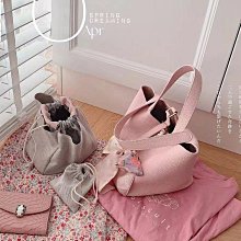 熱銷新款 高級感大容量通勤白色菜籃子包包女夏2024新款斜挎圓形手提水桶包 明星大牌同款 歷史價格詳細信息