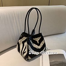 限量【實拍】手工刺繡厚實帆布相機包斜挎 歷史價格詳細信息