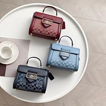 COACH CH140 丹寧印花織布半月造型兩用包.深藍 歷史價格詳細信息