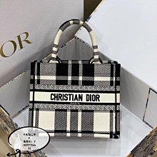 米粒二手DIOR 迪奧 LADY D-JOY  戴妃包 手提包 肩背包 斜背包 M0540 歷史價格詳細信息