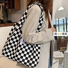 ins風 棋盤格 方型瀏海壓夾 單入 小黑格/大黑格【佳瑪】髮夾 髮飾 冷淡風 鴨夾  黑白邊夾 格子 格紋 方格 歷史價格詳細信息