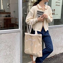 刺繡字母帆布包 文青日系 斜跨手提包 手提包 兩用包 背包 帆布斜跨包 韓國 斜背 側背 情侶包 包包 帆布時尚斜背包手-予你優選 歷史價格詳細信息