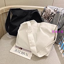 日系帆布斜背包素色帆布包ins風女包包工裝風原宿側背包簡約郵差包女生斜跨包休閒學生斜背包可愛吊飾-包沒煩惱 歷史價格詳細信息