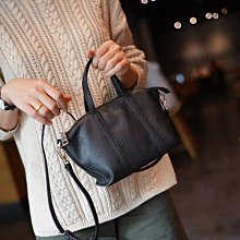 [獨家訂製楦型]HERLS平底鞋 全真皮小方頭波浪瑪莉珍平底鞋 灰白色 歷史價格詳細信息