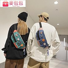 潮牌 包包   男士斜背包余文樂同款潮牌腰包運動胸包男背包 歷史價格詳細信息