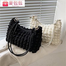 百搭ins斜挎包包女2022新款潮秋冬時尚復古小方包法國小眾腋下包 歷史價格詳細信息