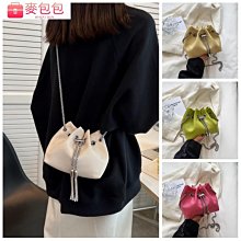 新款滿鑽水桶包包女 時尚韓版洋氣鏈條斜背包 質感斜挎網紅水鑽抽帶包-李李 韓國女裝 歷史價格詳細信息