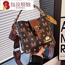 復古尚女版斜背包 質感尼龍布印花多層斜背包 休閒通勤大容量中年媽媽包 牛津布女包-予你優選 歷史價格詳細信息