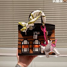 【一品香包】*新款Celin*雙肩包 凱旋門老花雙肩包後背包單肩包 煥發出全新的動人魅力 歷史價格詳細信息