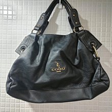 黑色時尚真皮後背包,底寬32.5*15.5cm,高度34cm,全新未用標籤未剪降價大出清 歷史價格詳細信息