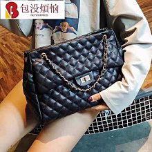 【熱賣精選】2023P 防水尼龍Hobo雲朵包 超輕便簡約腋下包 降落傘布手提包 鏈條包斜背包  長24高16寬7cm明 歷史價格詳細信息