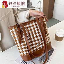 【熱賣精選】包包新款潮時尚枕頭包百搭斜背包印花斜挎手提包女 咖啡色 歷史價格詳細信息