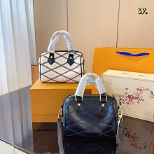 外貿新款枕頭包 手提包斜背包 這只幾乎身邊朋友人手一隻 太好看啦 『魅足時尚』 歷史價格詳細信息