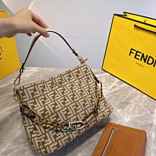 FEND New Look 迷妳小方包草編繫列 純手工打造 慵懶法式風 ????簡約又時尚日常隨心搭配都很nice✔️ 歷史價格詳細信息