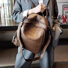 小V私家~ AT 網紅爆款 日常出行 防水尼龍貝殼包 斜背包 單肩包 手機包 小物包 逛街包 2色 (T2022) 歷史價格詳細信息