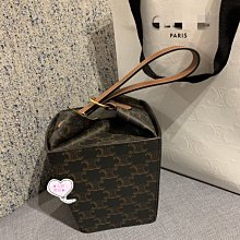 明星同款旋轉支架平板保護殼 適用ipad保護殼 10.2寸蘋果Air4/5平板10.9多尺寸適用Jay chou貼紙 歷史價格詳細信息