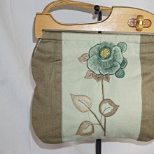 二手家電-女用 PHILIPS 飛利浦 旅行用 可折疊小吹風機/￼花漾輕巧可折疊溫控吹風機 HP8117台北可面交 歷史價格詳細信息