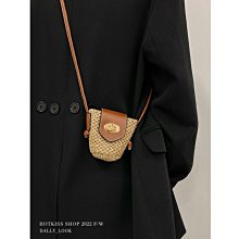 包 2022 新款時尚斜挎包女士夏季全肩包餃子包--麥包包 歷史價格詳細信息