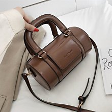 【熱賣】日系文藝潮款青年男士泳褲數字18拼色運動健身低腰性感平角遊泳褲 歷史價格詳細信息