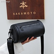 軟皮包包女新款圓筒枕頭包時尚百搭潮流字母寬肩帶單肩斜跨包--麥包包 歷史價格詳細信息