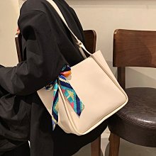 【熱賣精選】 高級ins通勤大容量包包女2021新款包包女秋冬百搭ins休閑腋下包潮34137 歷史價格詳細信息