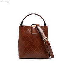 【熱賣精選】女生精品包包2021年新款女斜挎包真皮中年蛇紋女包高級感小方包媽媽手提單肩包10980 歷史價格詳細信息