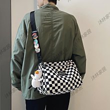 斜挎包男潮牌日系工裝運動包包健身包休閒ins潮百搭斜跨單肩包女 歷史價格詳細信息