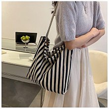 條紋帆布大包包女2024新款韓版大容量購物袋慵懶風ins單肩託特包 歷史價格詳細信息