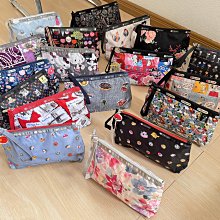 新款上線Lesportsac 力士包 特價～零錢包化妝包手腕包8236顏色隨機 不退不換 尺寸25/60/16.5 價格比較,價格查詢,歷史價格詳細信息